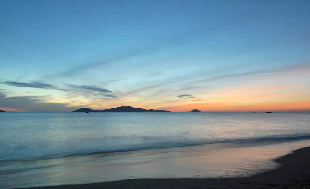 Danang beach and Excursions in the surroundings 4 days/3 nights 